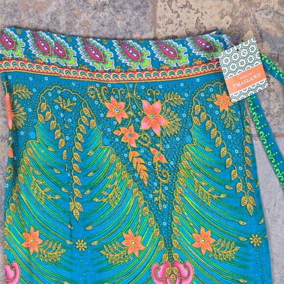 Earthbound Trading Size Small Turquoise Green Orange Sarong Florals Feathers NWT - Picture 3 of 9